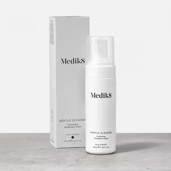 MEDIK8 Gentle Cleanse очищаюча пінка для усіх типів